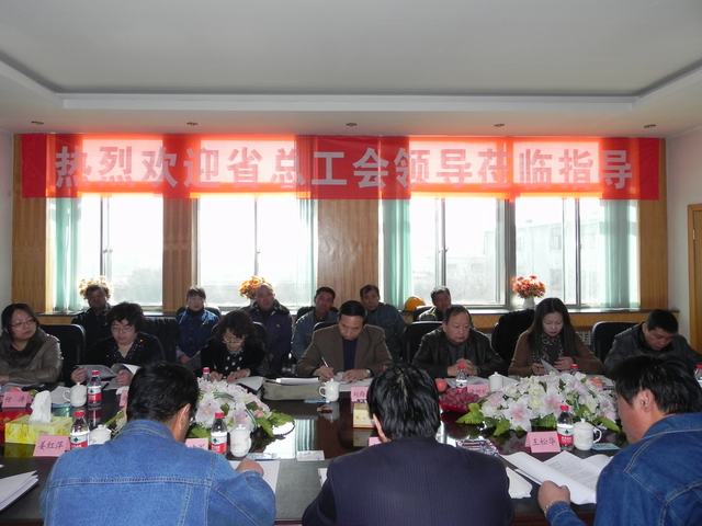 深入車間班組、&ldquo;零距離&rdquo;接觸職工、體驗職工生活、傾聽職工心聲